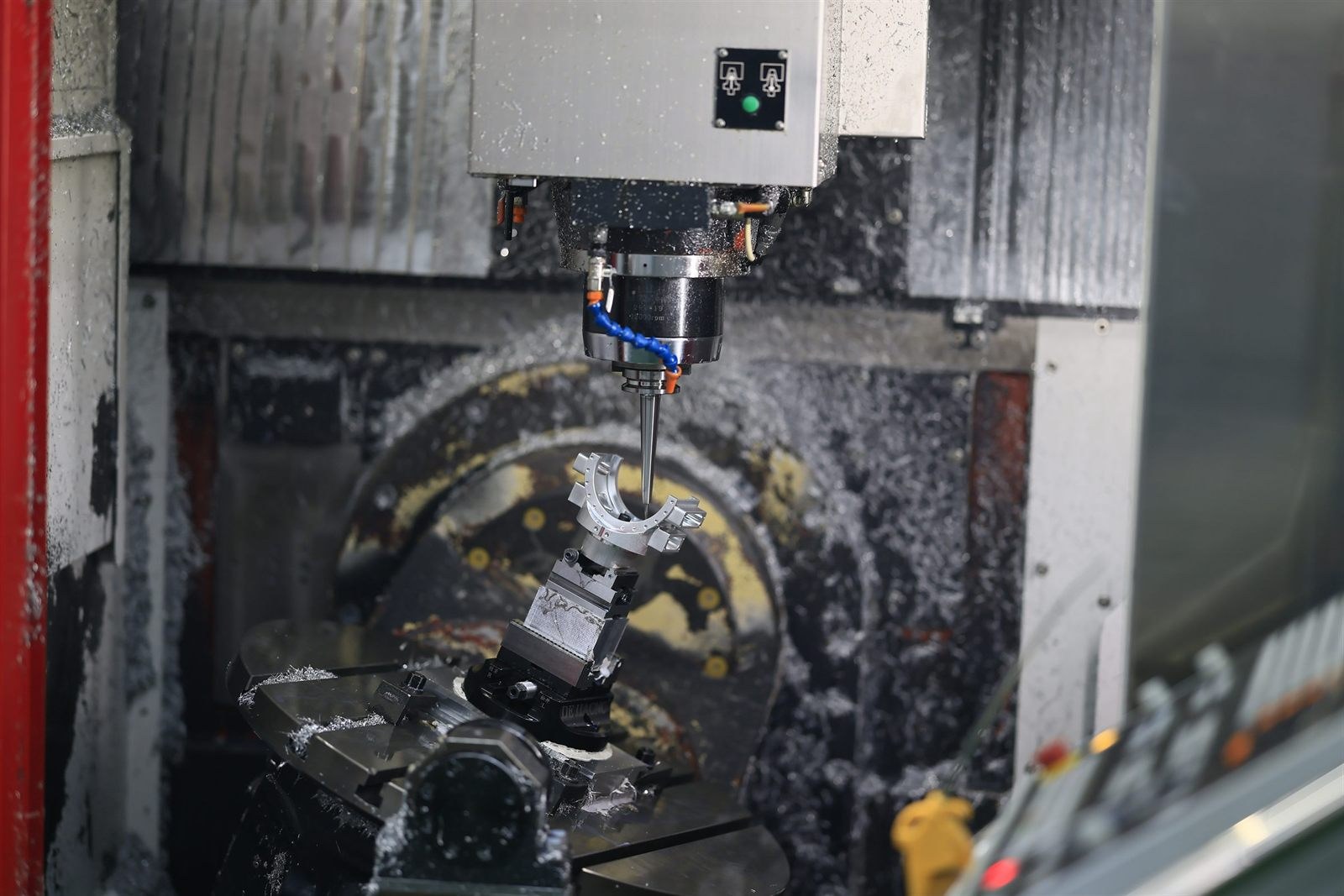 5-axis CNC setup optimized to reduce machining cost